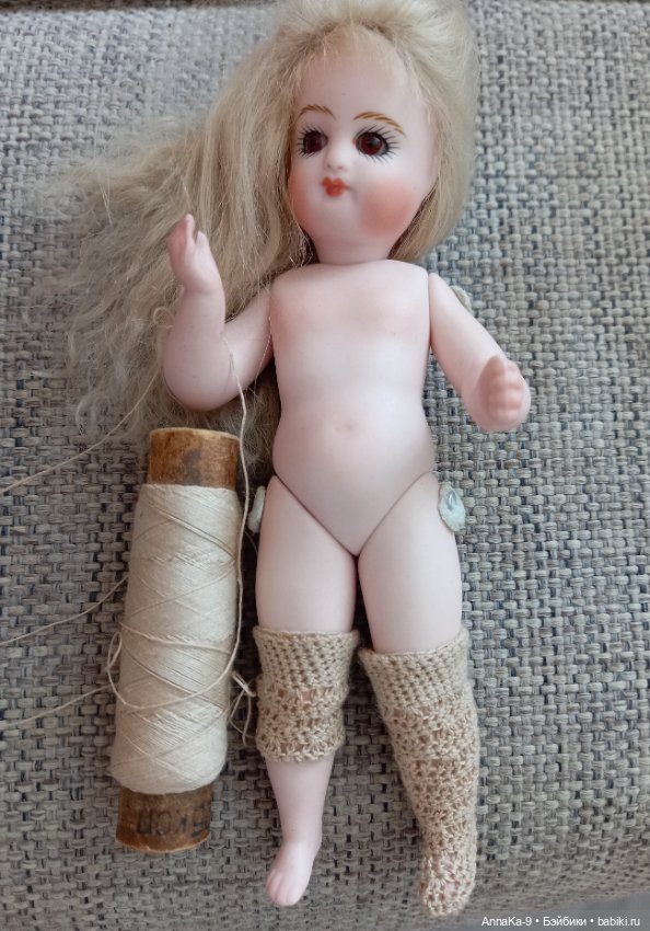 Вязаные наряды для моих миньонет 2