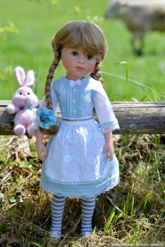 Платье Алисы для куколки Шильдкрет