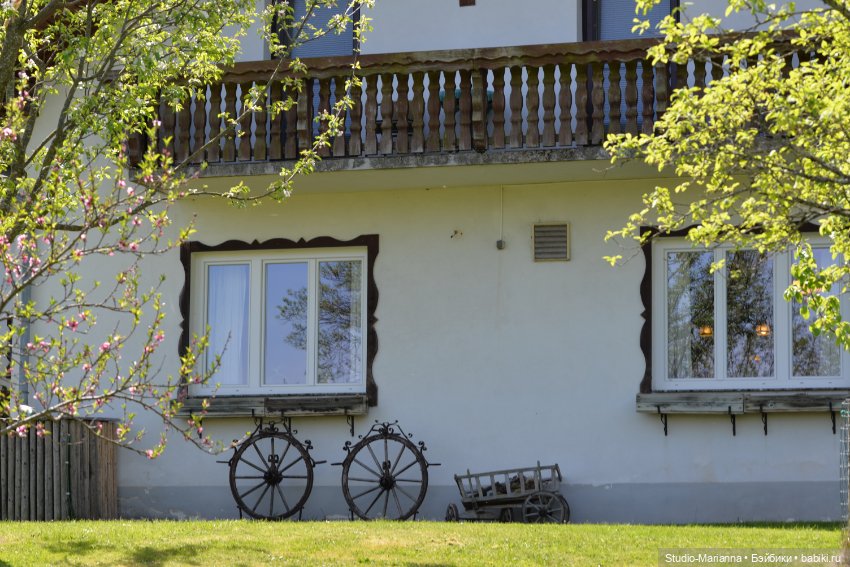 Платье Алисы для куколки Шильдкрет