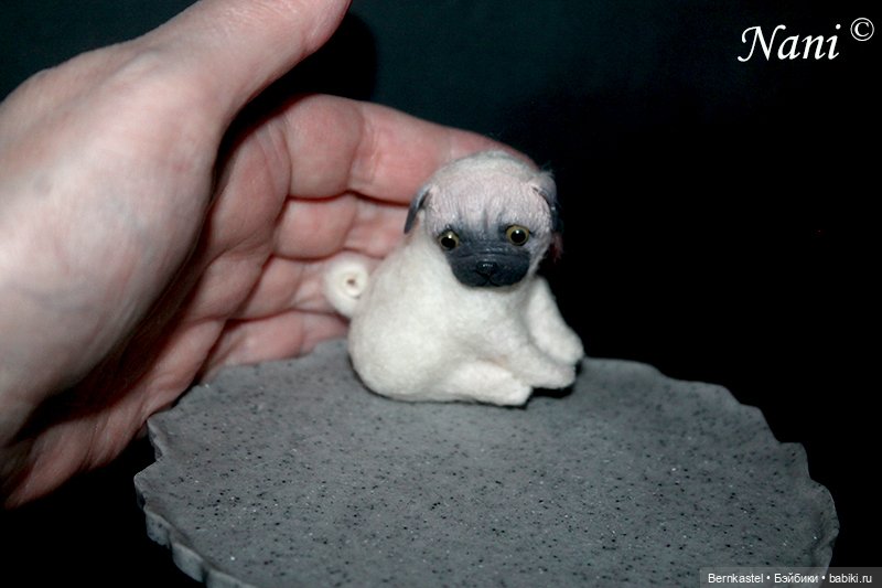 Полезный мопсик — Игрушки в смешанной технике (мех и глина): Арт (фото 6)