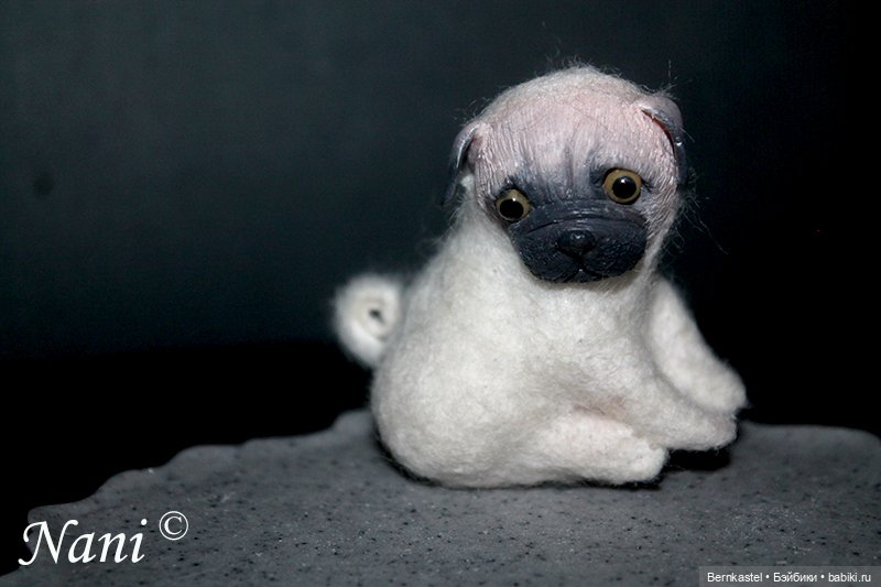 Полезный мопсик — Игрушки в смешанной технике (мех и глина): Арт