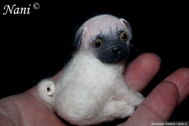 Полезный мопсик — Игрушки в смешанной технике (мех и глина): Арт