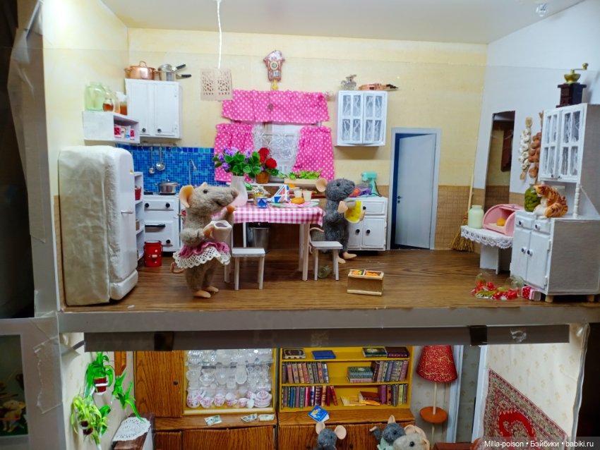 Куклы и мишки Тедди на Тишинке 2024