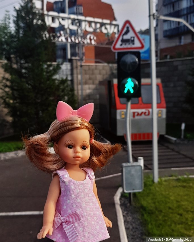 Как девчонки в автопарк ходили