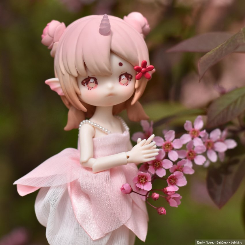 Розовая черемуха — Коллекции игровых кукол (Playline): фото полок (фото 4)