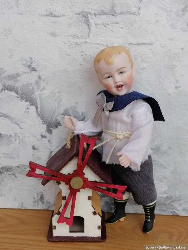 Герман наряжается — Редкие антикварные куклы и реплики: воск (фото 4)