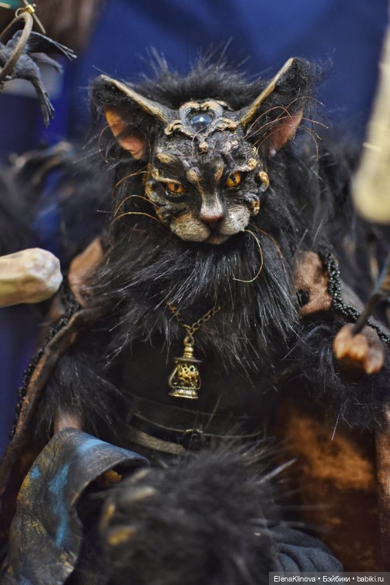 Весенний бал кукол: мордочки, существа и прочие сущности