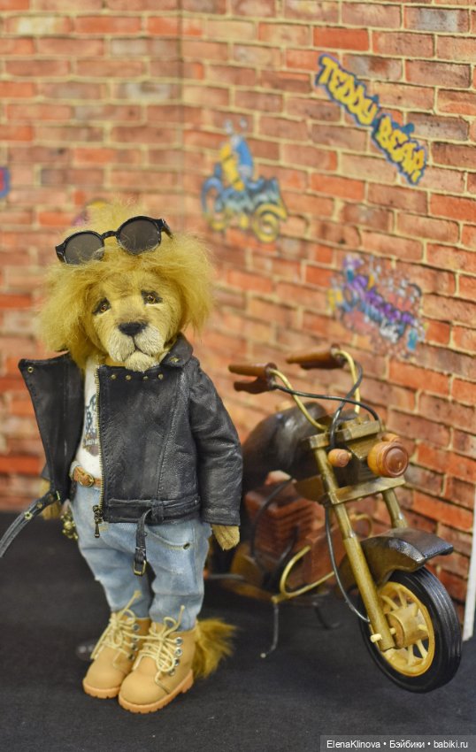 Весенний бал кукол: мордочки, существа и прочие сущности