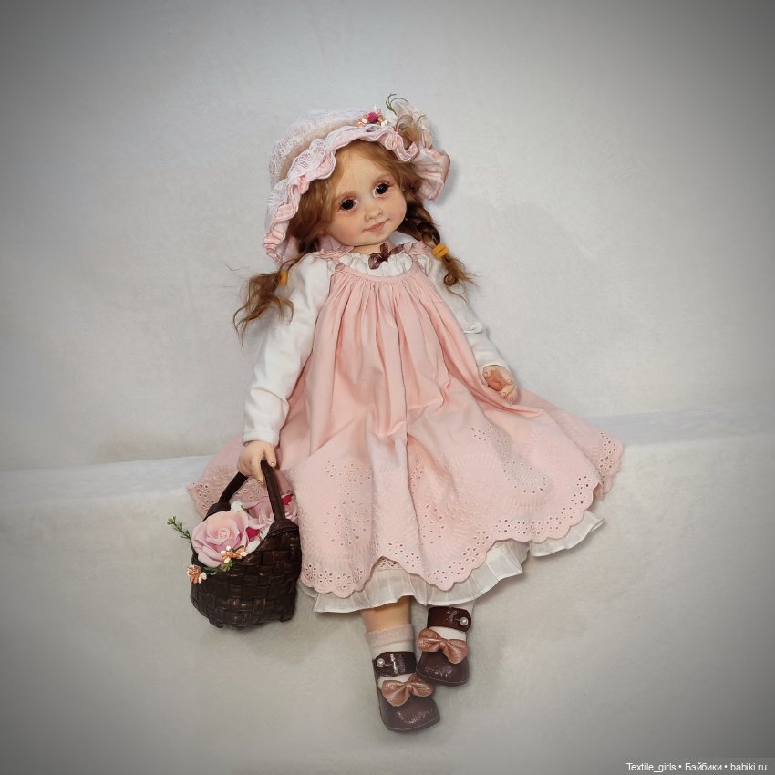 Эмилия. Авторская текстильная кукла