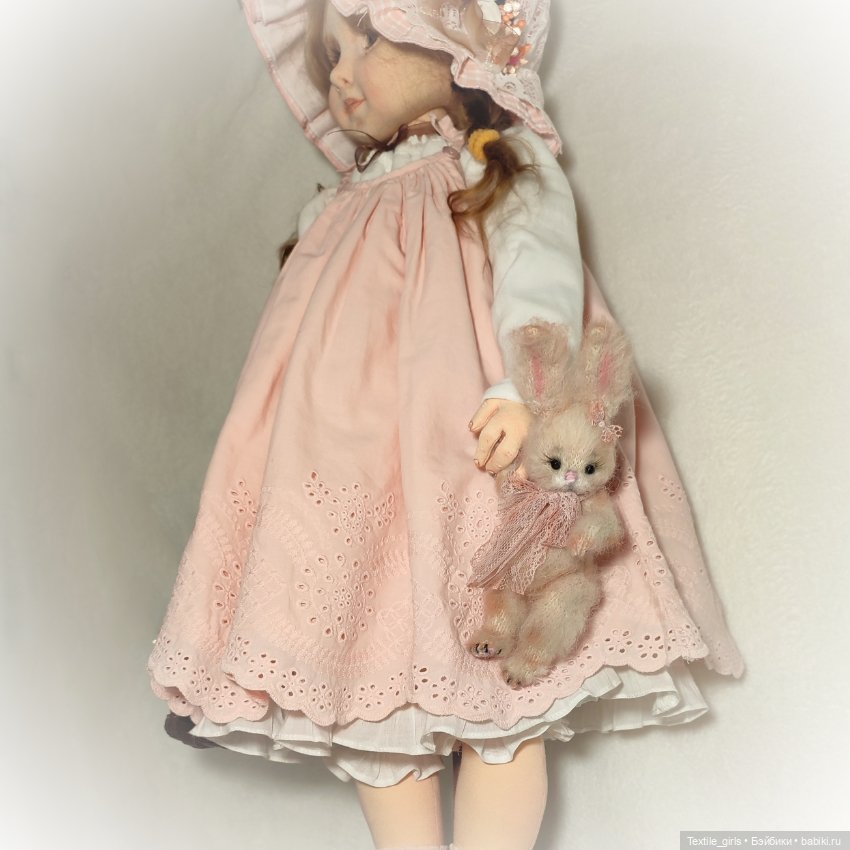 Эмилия. Авторская текстильная кукла (фото 9)