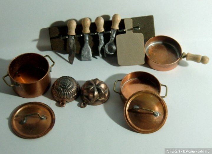 Фото подборка с аукционов с антикварной и винтажной кукольной миниатюрой