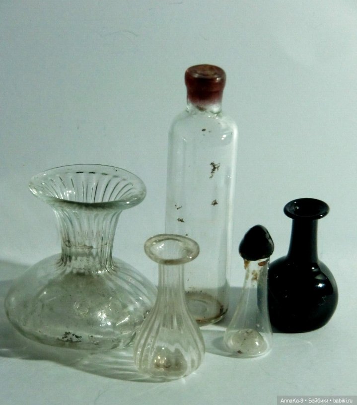 Фото подборка с аукционов с антикварной и винтажной кукольной миниатюрой