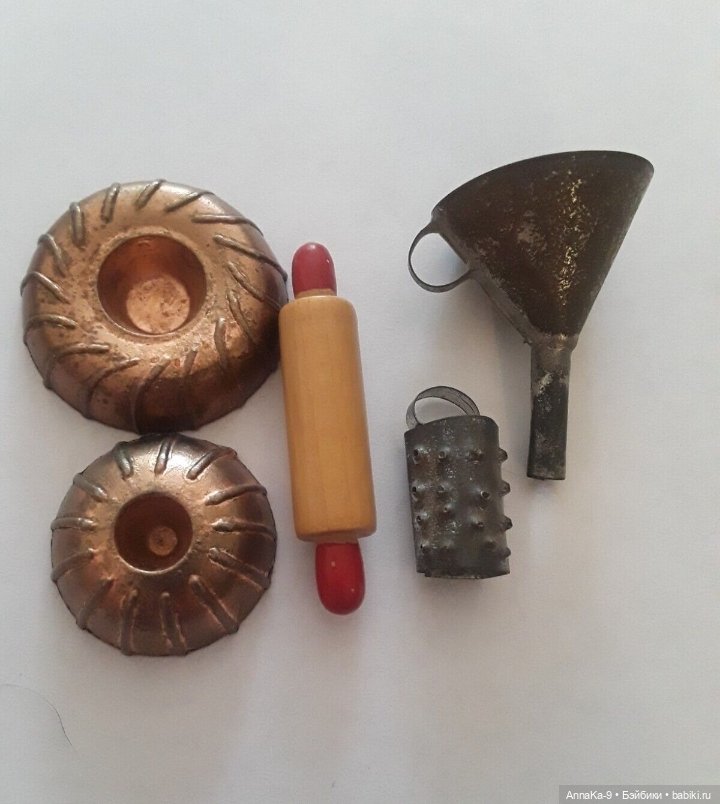 Фото подборка с аукционов с антикварной и винтажной кукольной миниатюрой