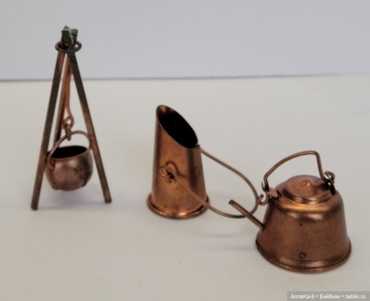 Фото подборка с аукционов с антикварной и винтажной кукольной миниатюрой, медь (фото 7)