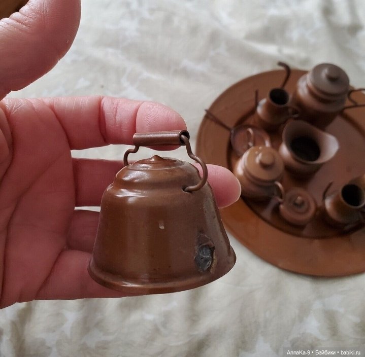 Фото подборка с аукционов с антикварной и винтажной кукольной миниатюрой, медь (фото 10)