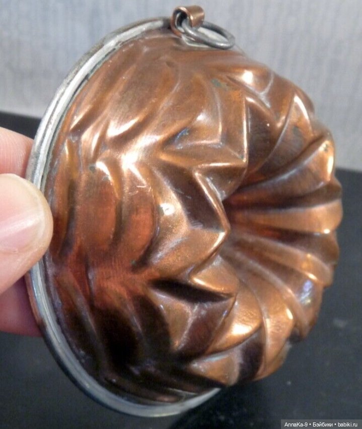 Фото подборка с аукционов с антикварной и винтажной кукольной миниатюрой, медь