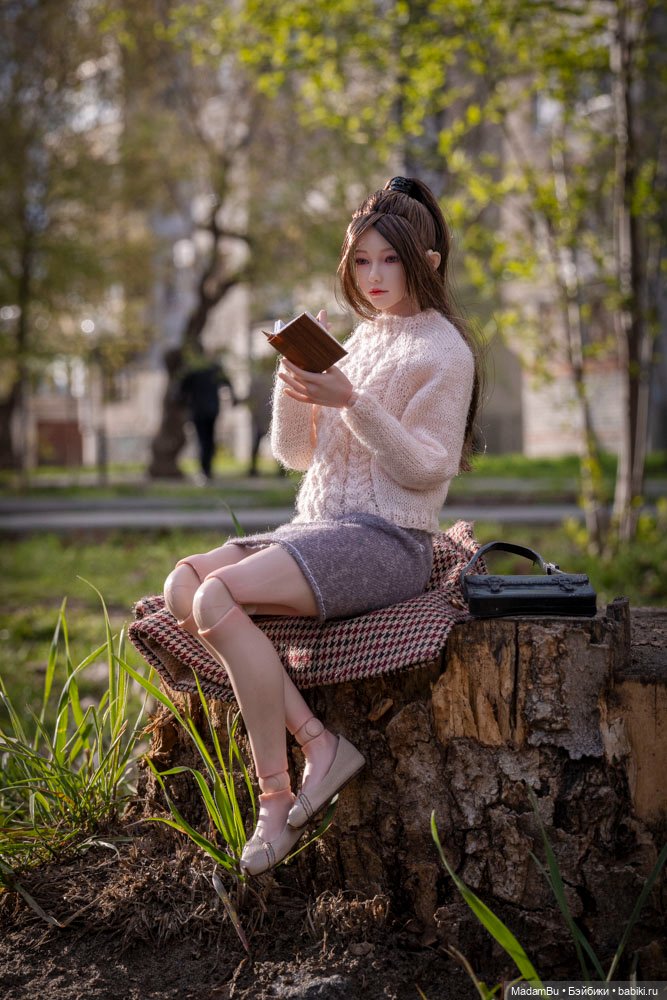 Мэнди в парке, весна 2024 (фото 9)