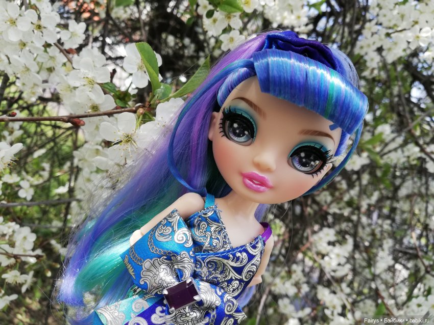 А ты засунул куклу в цветы (фото 3)