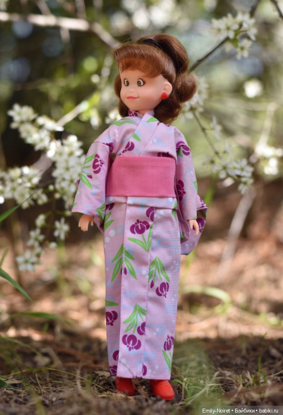 Весенняя прогулка — Коллекции игровых кукол (Playline): фото полок