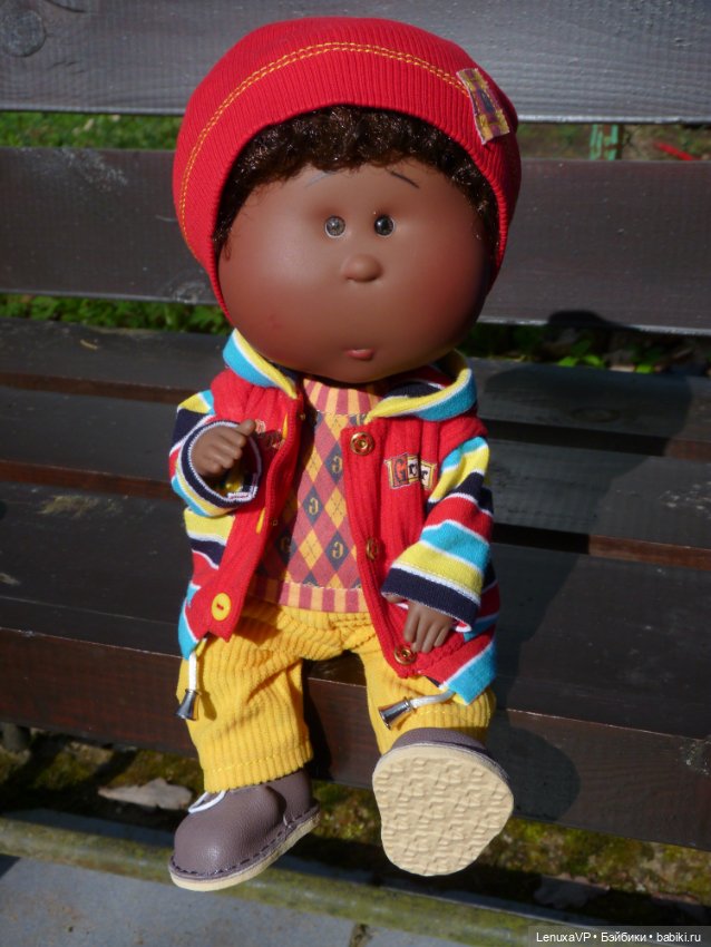 Томас и месяц Май — Куклы Nines d'Onil (Нинес): Миа (Mia)