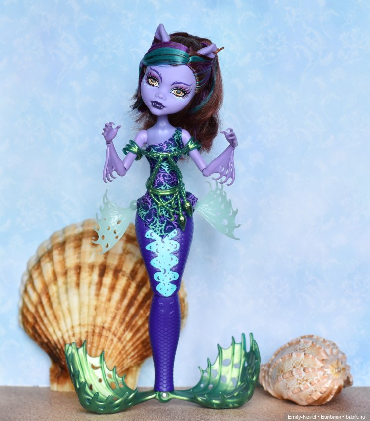 #MerMay (часть 2) — Коллекции игровых кукол (Playline): фото полок (фото 4)