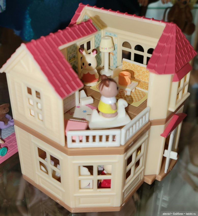 Игрушечный домик для наших кукол (фото 2)