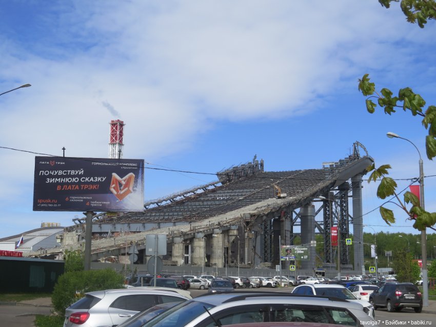 Май у реки в Красногорске
