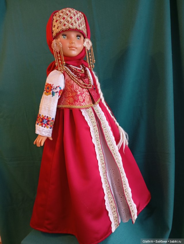 «Во всех ты, душенька, нарядах хороша!..» Красная королевна