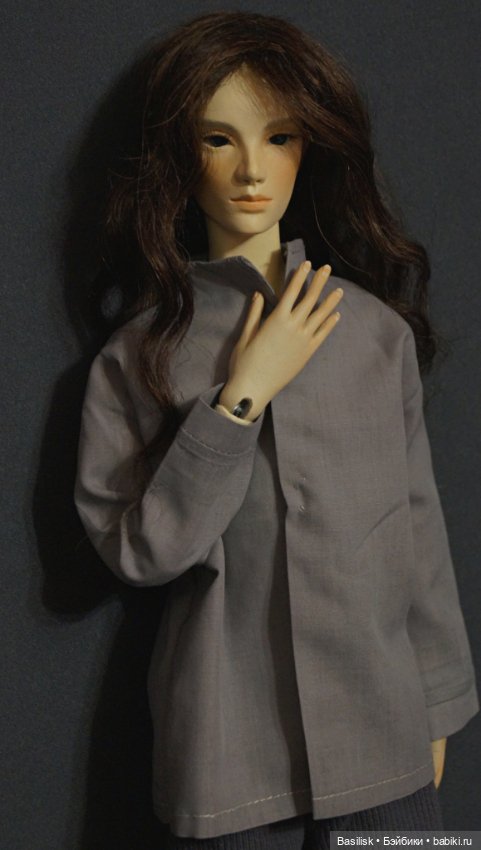 Юноша в серой рубашке — Авторские шарнирные куклы своими руками: лепка (фото 6)