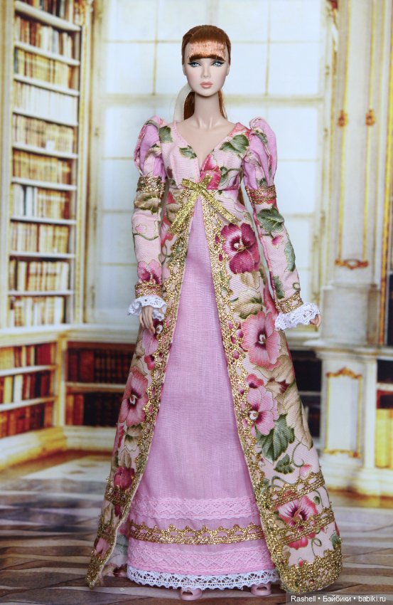 Коллекция платьев "Надо больше золота"