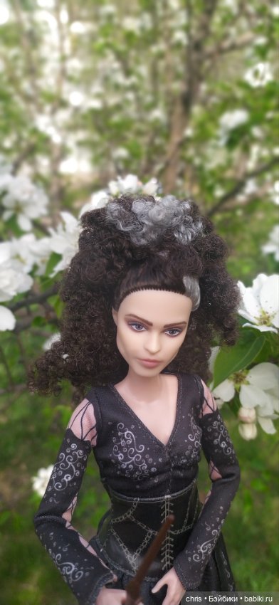 Беллатриса Лестрейндж ( Портретная кукла актрисы Элены Бонем Картер) (фото 5)