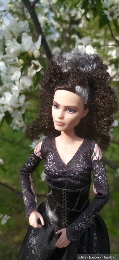 Беллатриса Лестрейндж ( Портретная кукла актрисы Элены Бонем Картер) (фото 3)