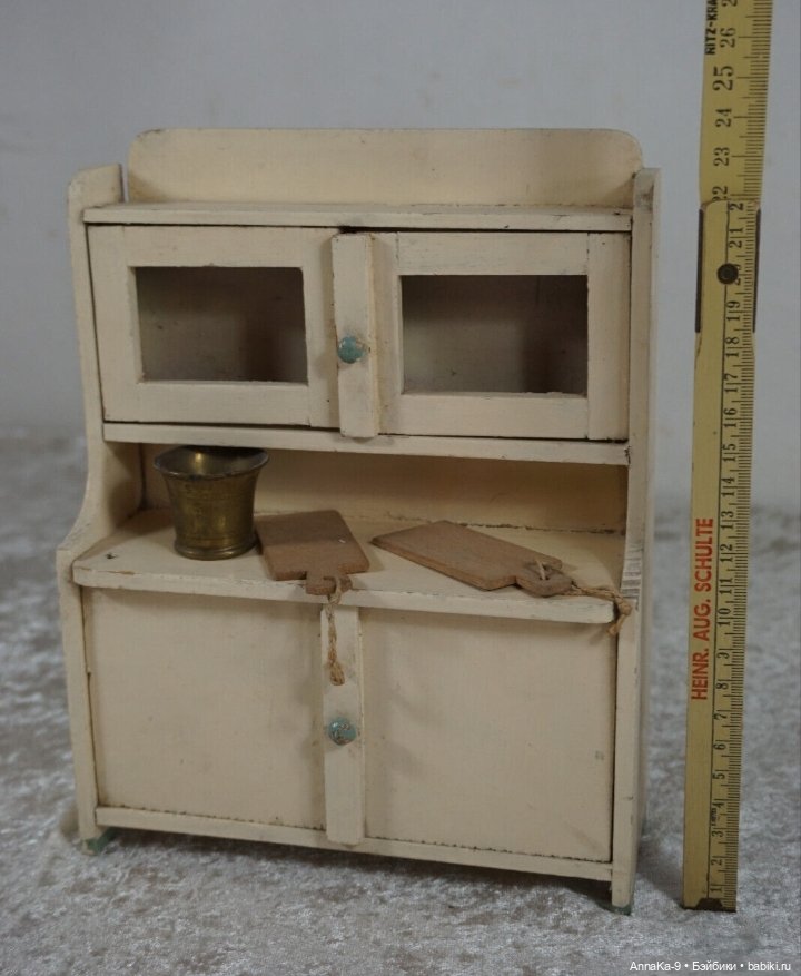 Подборка антикварных белых буфетов для кукол, продолжение (фото 10)