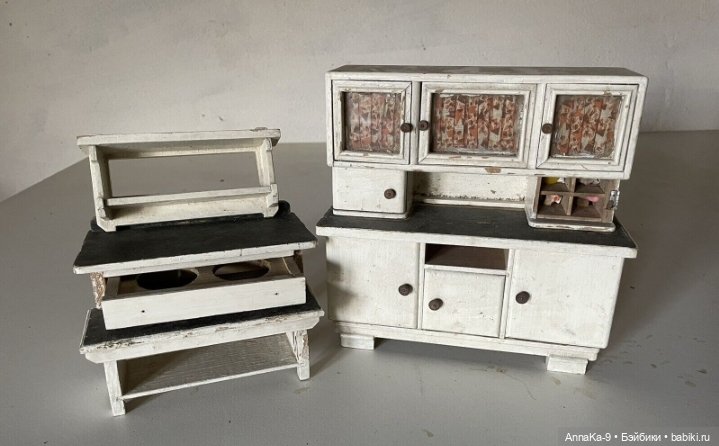Подборка антикварных белых буфетов для кукол, продолжение (фото 8)