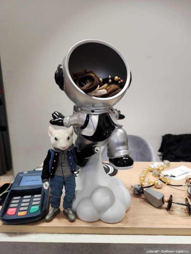 Про... сгущёнку и космос — Разные шарнирные куклы (не БЖД): редкие (фото 3)