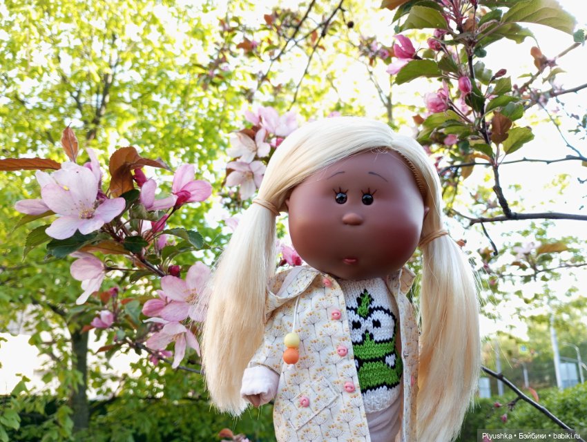 Булка мелкая шоколадная — Куклы Nines d'Onil (Нинес): Миа (Mia)