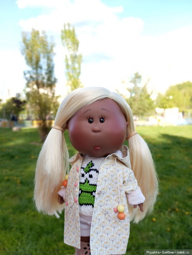 Булка мелкая шоколадная — Куклы Nines d'Onil (Нинес): Миа (Mia) (фото 6)