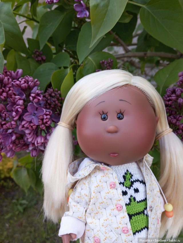 Булка мелкая шоколадная — Куклы Nines d'Onil (Нинес): Миа (Mia) (фото 3)
