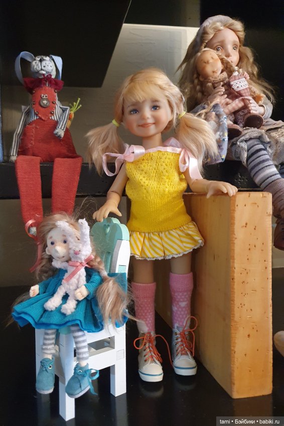 Фоточки с полочек — Домашние коллекции кукол: фото собраний
