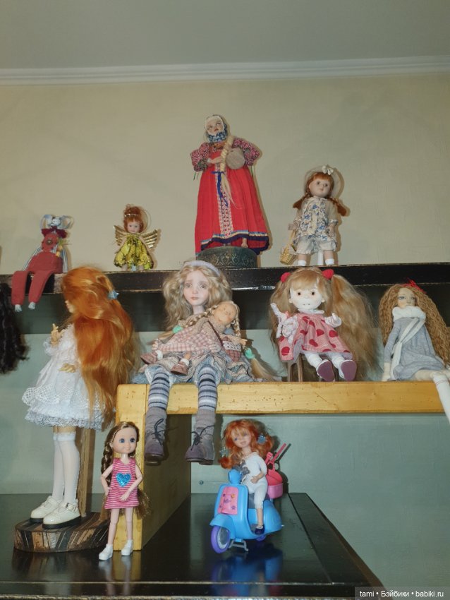 Фоточки с полочек — Домашние коллекции кукол: фото собраний