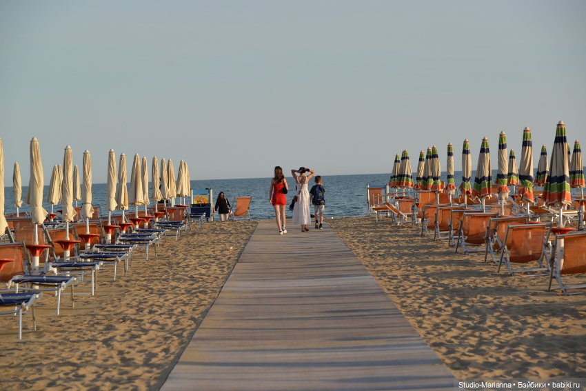 Горы море и немного кукол