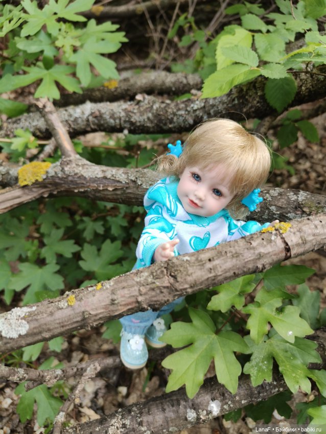 Майский солнечный день...Элинкины прогулки (мини Адора Друзья Сэнди mini Adora)