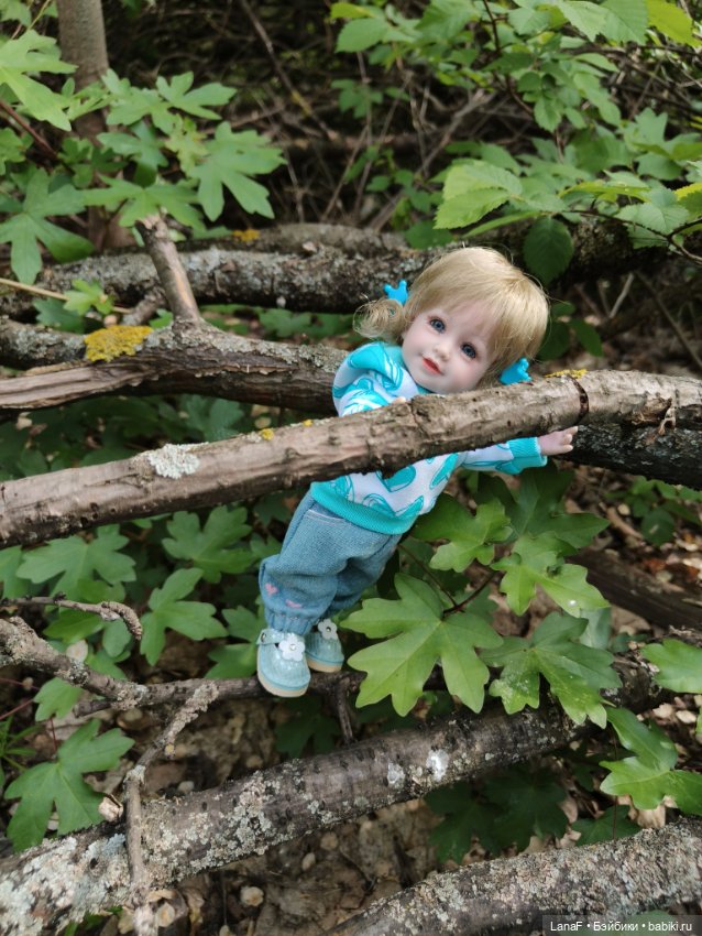 Майский солнечный день...Элинкины прогулки (мини Адора Друзья Сэнди mini Adora)