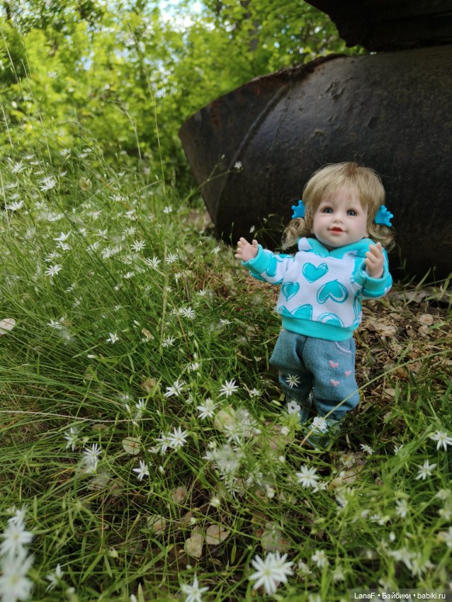 Майский солнечный день...Элинкины прогулки (мини Адора Друзья Сэнди mini Adora)