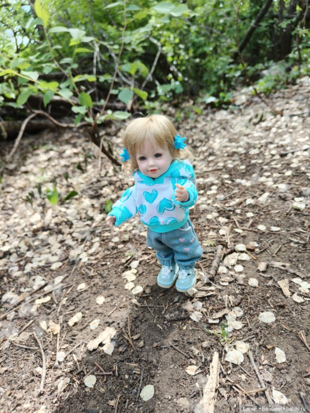 Майский солнечный день...Элинкины прогулки (мини Адора Друзья Сэнди mini Adora)