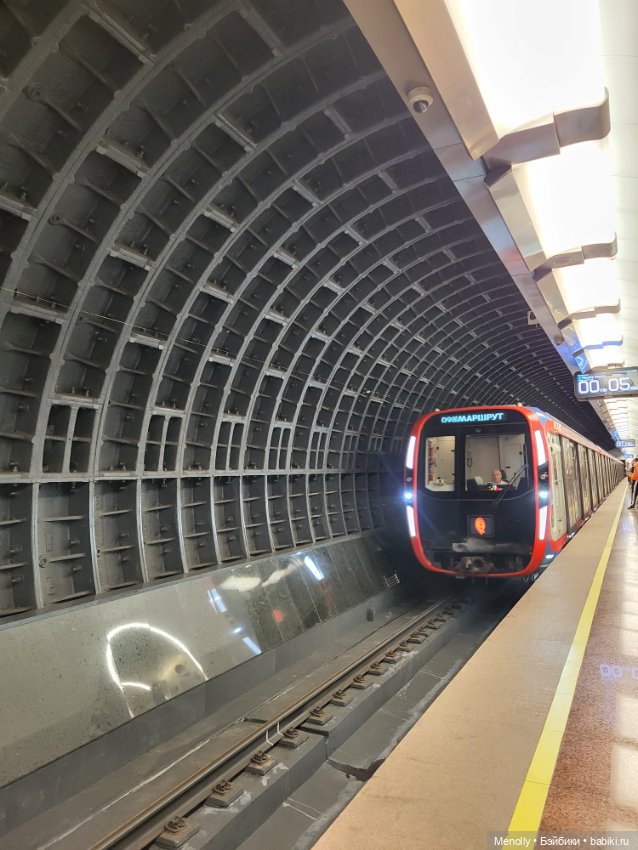 89 лет московскому метро — Куклы Azone (Азон) и тела Pure Neemo: фото
