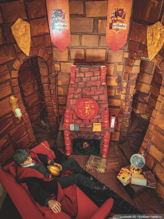 Гостиные Гриффиндор и Слизерин (фото 9)