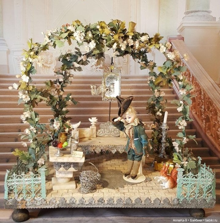 Антикварные кукольные беседки