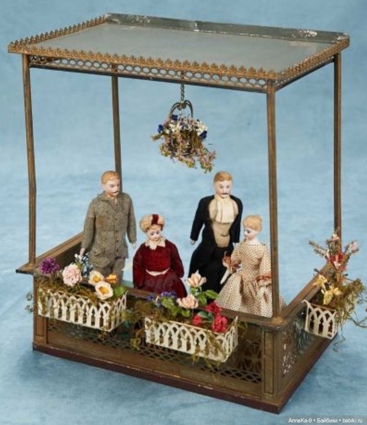 Антикварные кукольные беседки