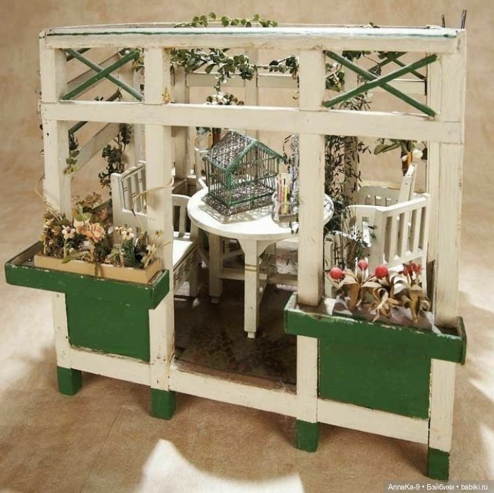 Антикварные кукольные беседки